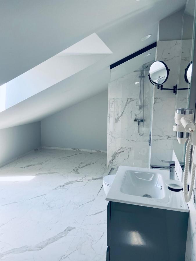 Roze Republikas Apartments لييبايا المظهر الخارجي الصورة