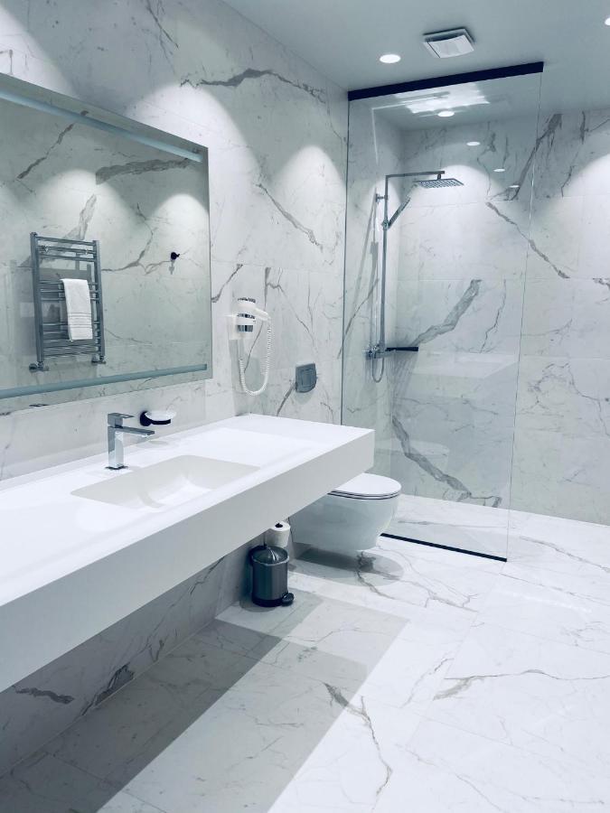 Roze Republikas Apartments لييبايا المظهر الخارجي الصورة