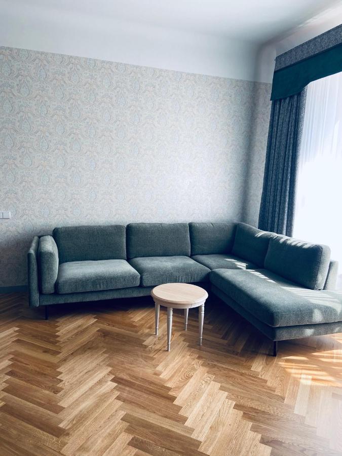 Roze Republikas Apartments لييبايا المظهر الخارجي الصورة
